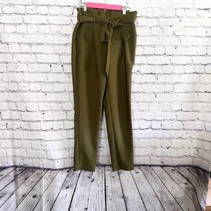 STORY ON. Green pants size S